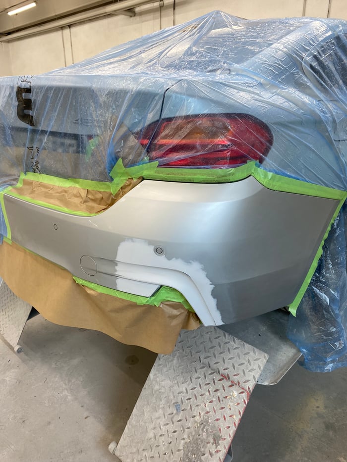 BMW 4er – Instandsetzung Stoßfänger (Bild 2)
