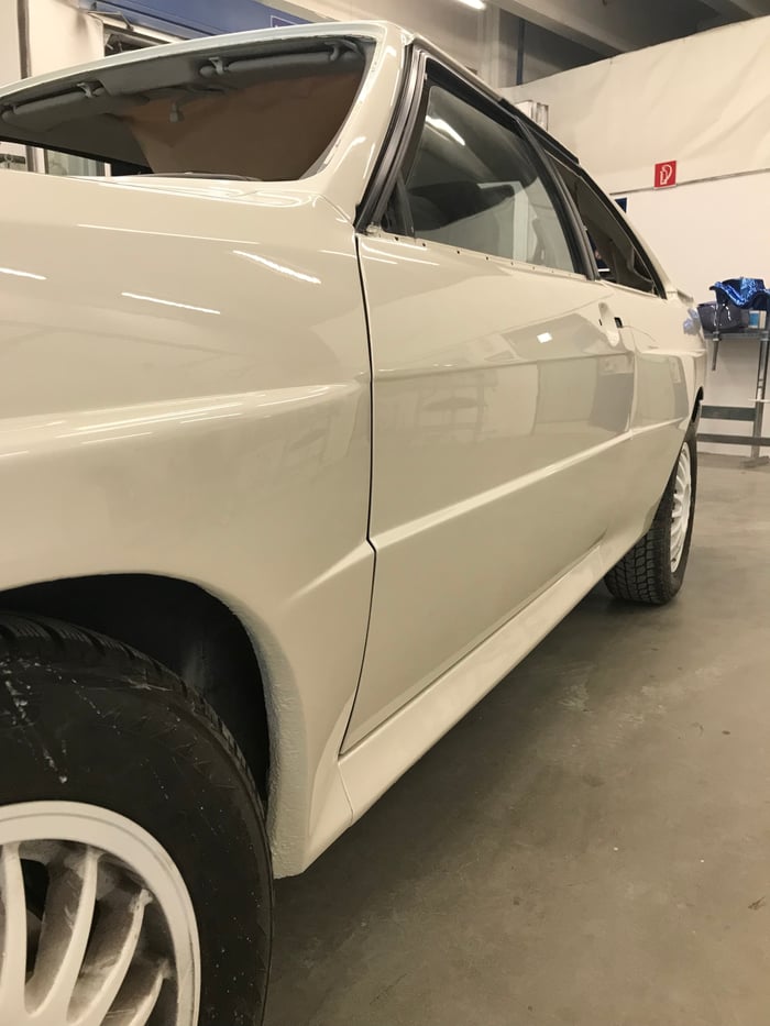 Audi quattro – Komplettlackierung in „Perlweiß“ (Bild 4)